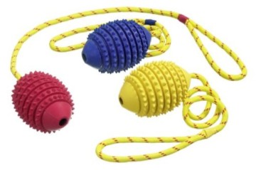 Karlie Flamingo Football, Vollgummi 11 cm mit Kordel Boomer - 1