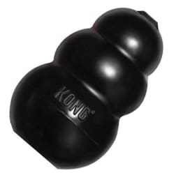 Der Nobby Kong Extreme, speziell für große Hunde, die starke Beisser sind. Er ist extrem robust. Man kann Leckerlies hineinfüllen.