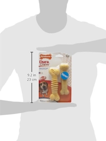 Nylabone Kau-Knochen mit zwei verschiedenen Geschmacksrichtungen.